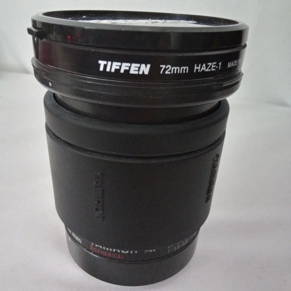 Tamron AF Aspherical 28-200mm f3.8-5.6 Lens for Canon EF with Tiffen 72mm Filter